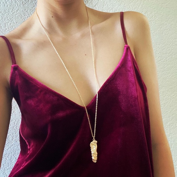 Opera Art Half Face Long Necklace Pendant - Picture 4 of 9